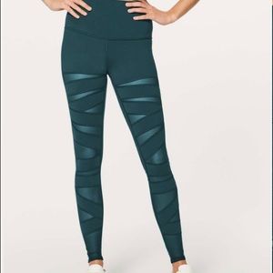 Lululemon tech mesh wunder under